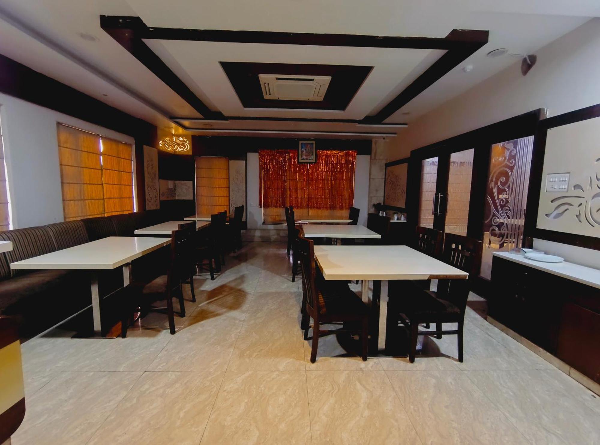 P Palace - Near Kashi Vishwanath Temple 바라나시 외부 사진